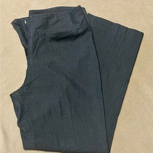 Club Monaco Cropped Pants. Size 4 *Price Drop*